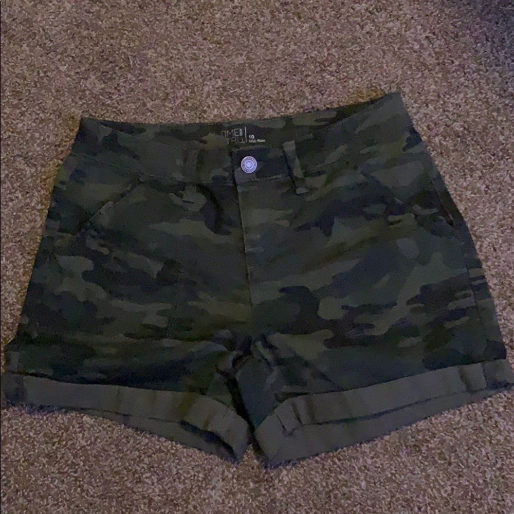Camo shorts (never worn)
